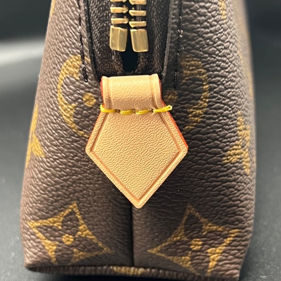 LOUIS VUITTON Cosmetic Pouch GM (LV Discontinued!) NEW - Picture 5 of 13